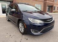 2018 Chrysler Pacifica Limited Minivan 4D
