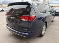 2018 Chrysler Pacifica Limited Minivan 4D