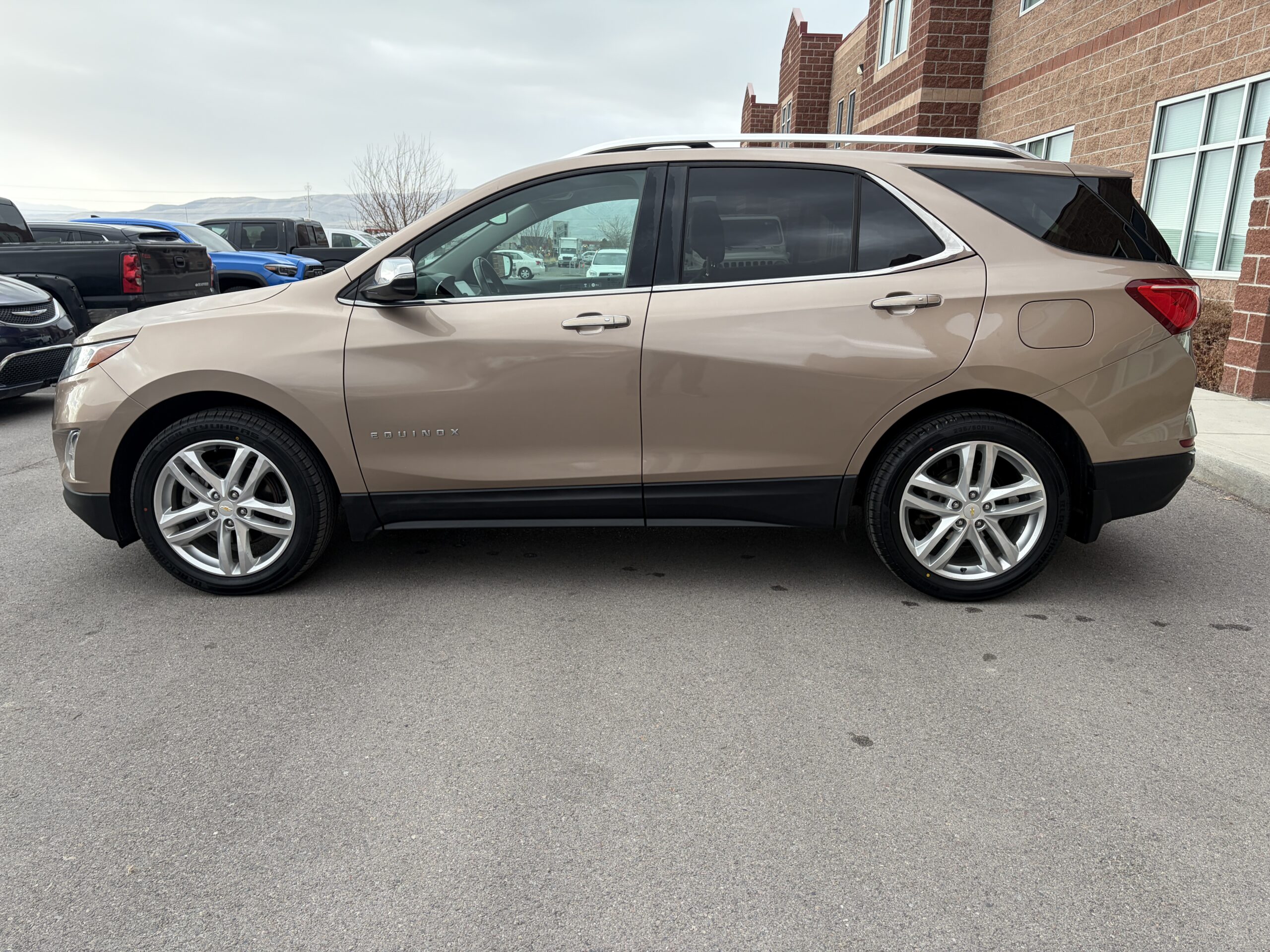 2018 Chevrolet Equinox Premier Sport Utility 4D