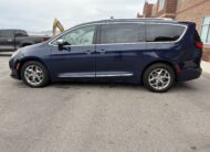 2018 Chrysler Pacifica Limited Minivan 4D