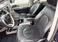 2018 Chrysler Pacifica Limited Minivan 4D