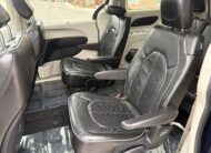 2018 Chrysler Pacifica Limited Minivan 4D