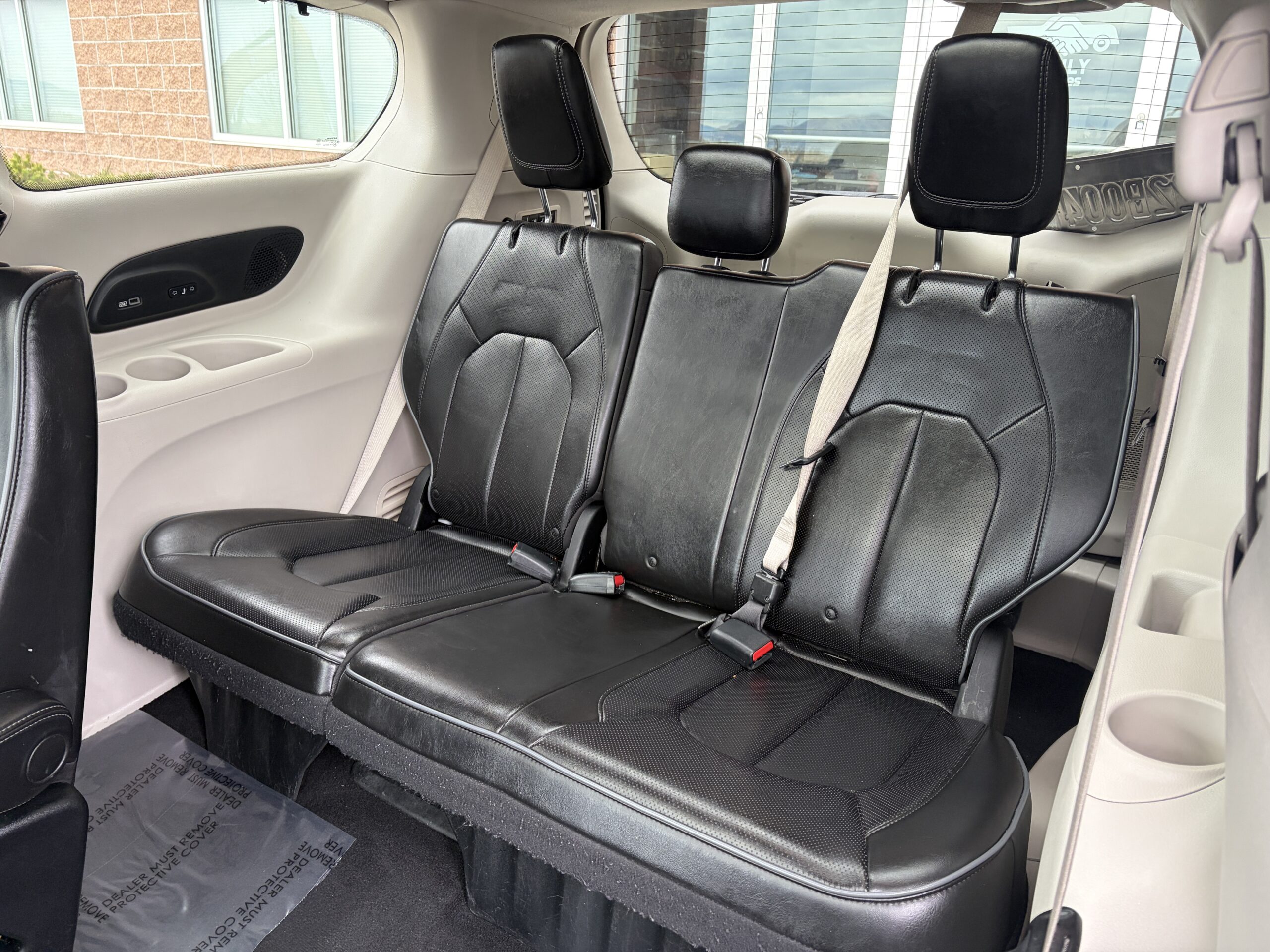 2018 Chrysler Pacifica Limited Minivan 4D