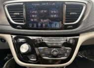 2018 Chrysler Pacifica Limited Minivan 4D