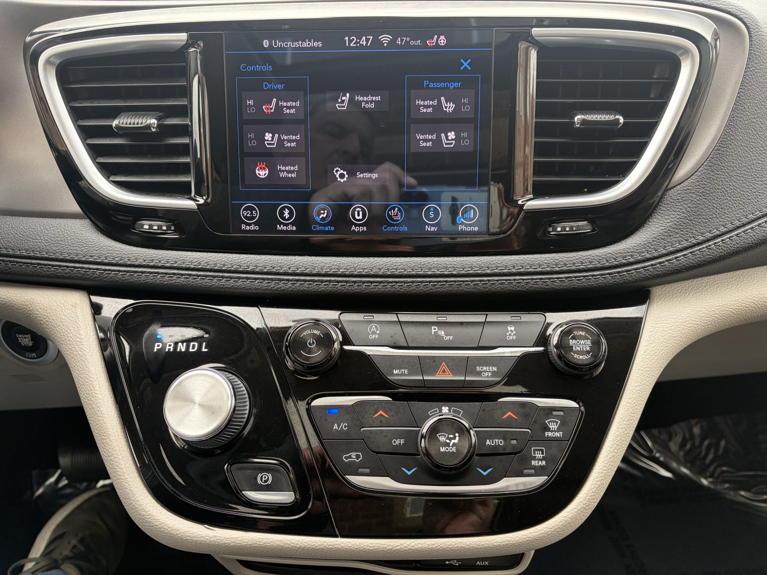 2018 Chrysler Pacifica Limited Minivan 4D