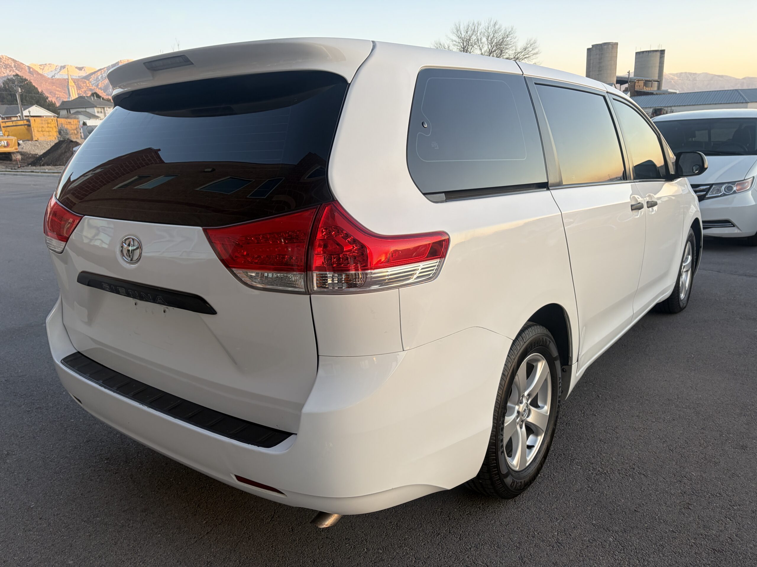 2014 Toyota Sienna L Minivan 4D