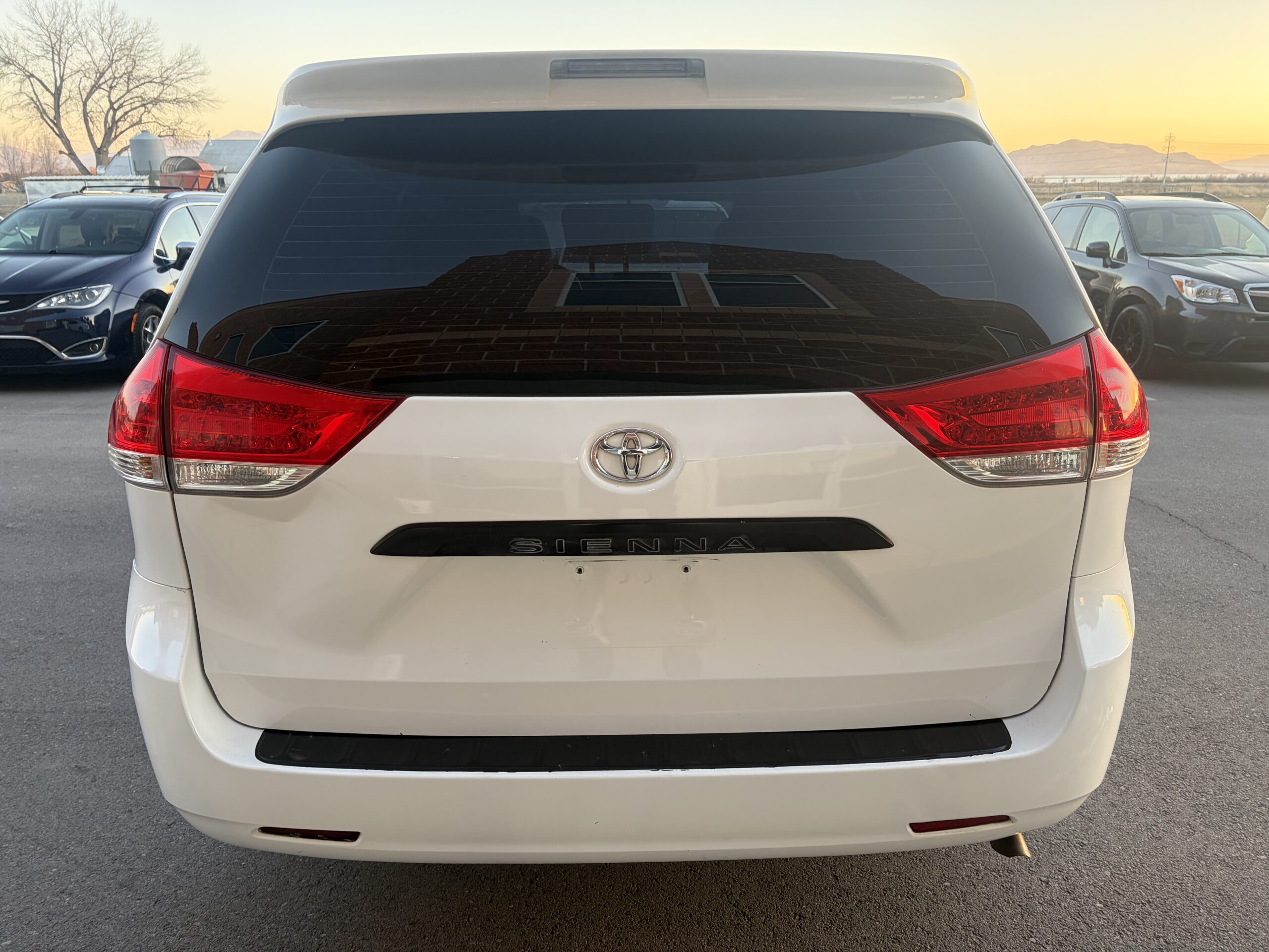 2014 Toyota Sienna L Minivan 4D