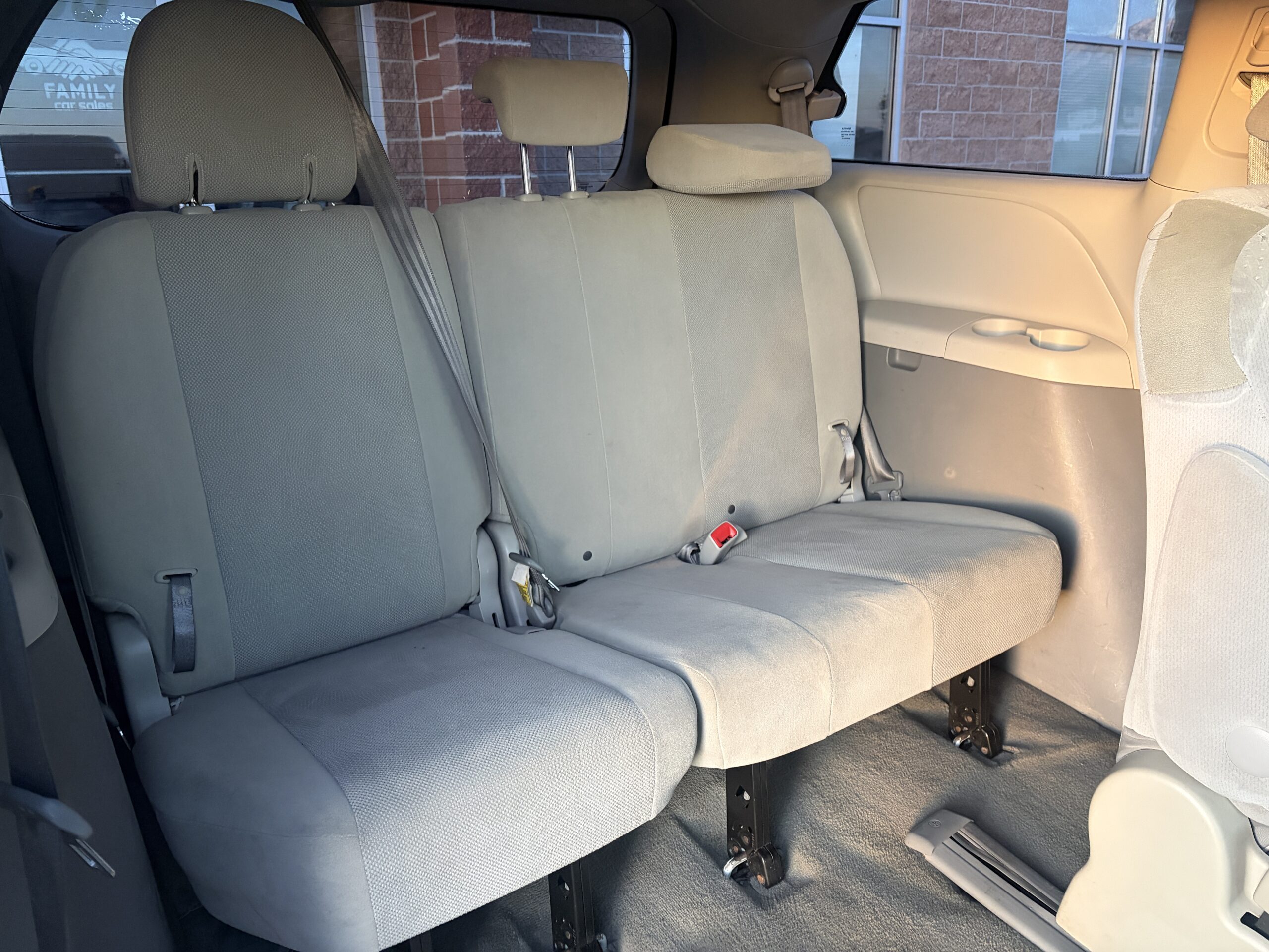 2014 Toyota Sienna L Minivan 4D