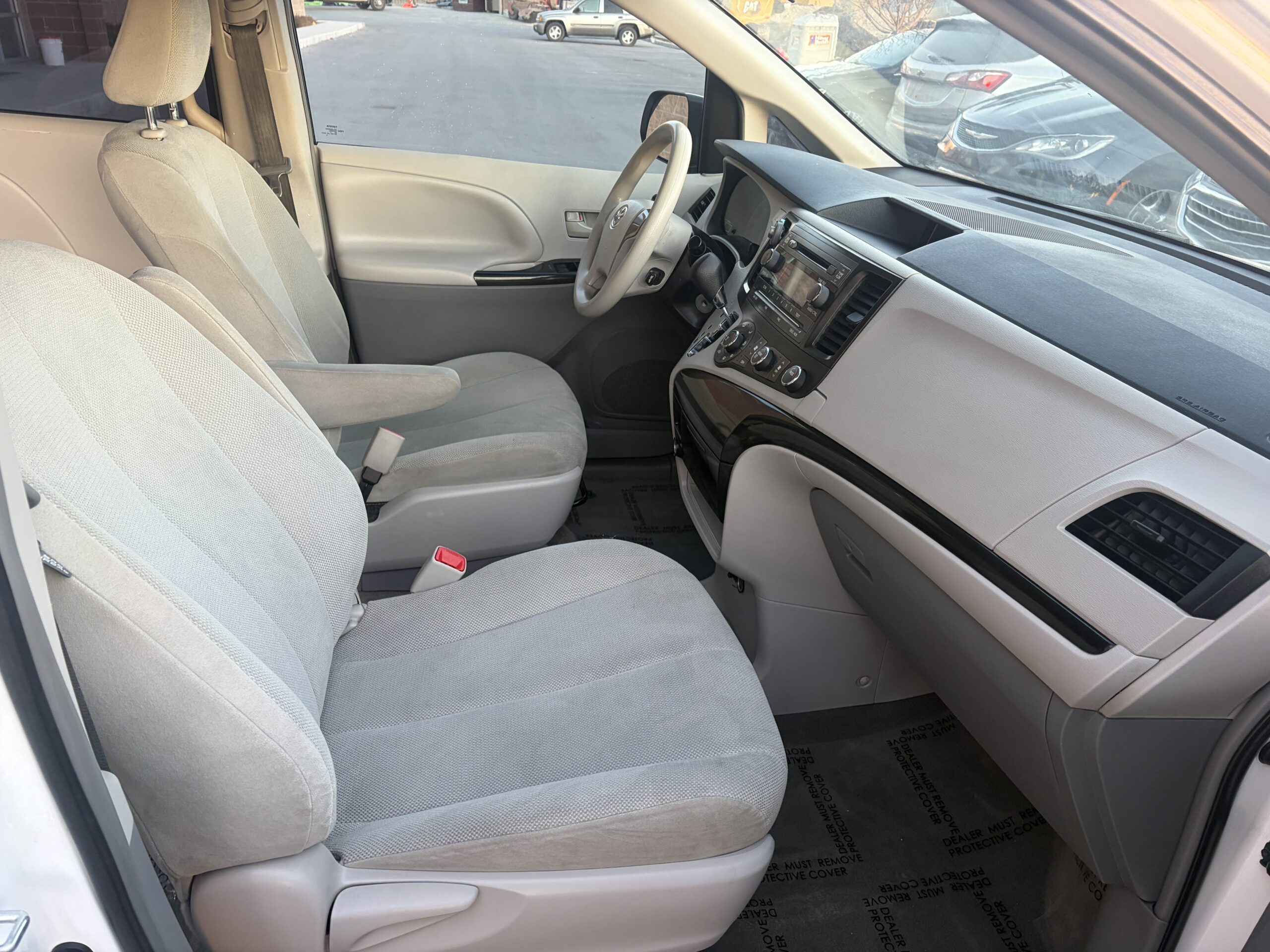 2014 Toyota Sienna L Minivan 4D