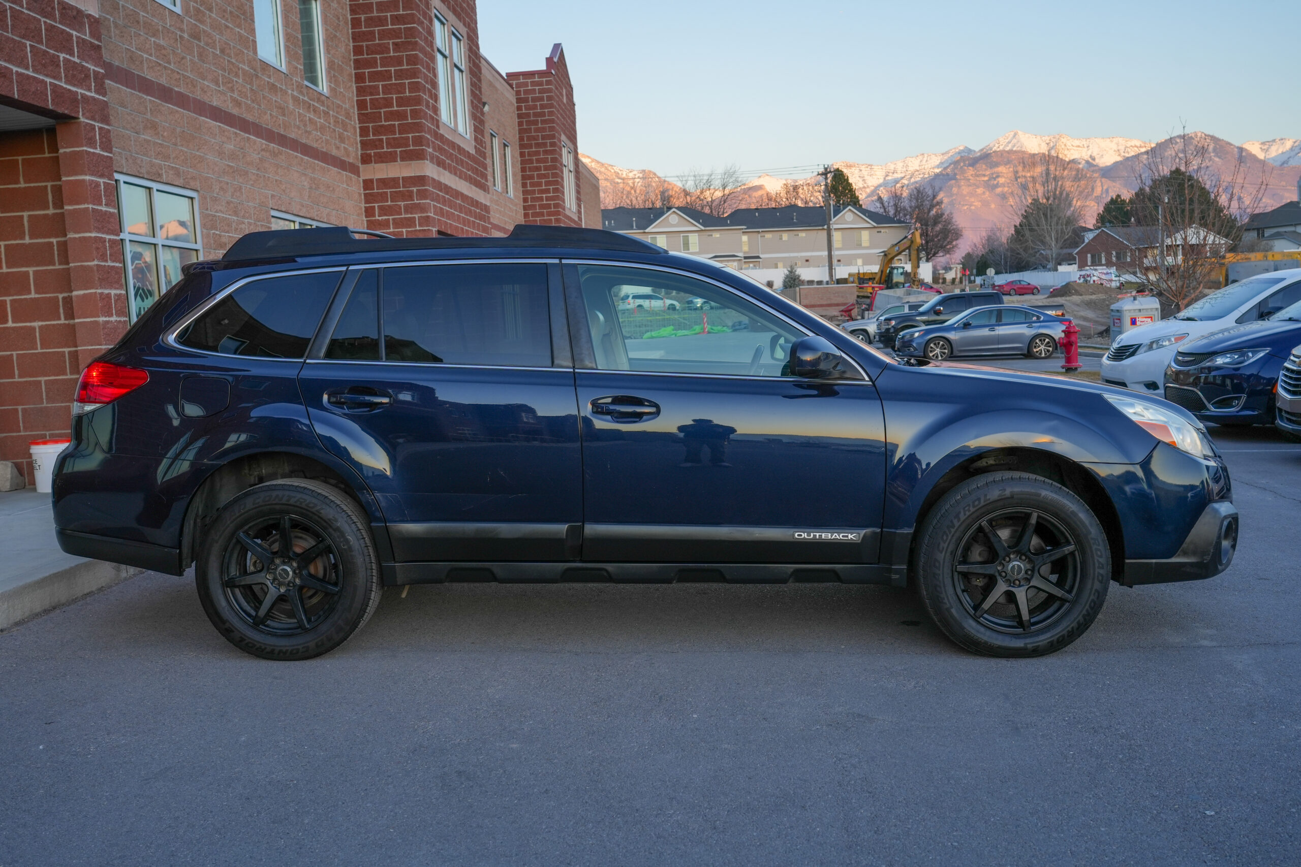 2013 Subaru Outback 2.5i Limited Wagon 4D