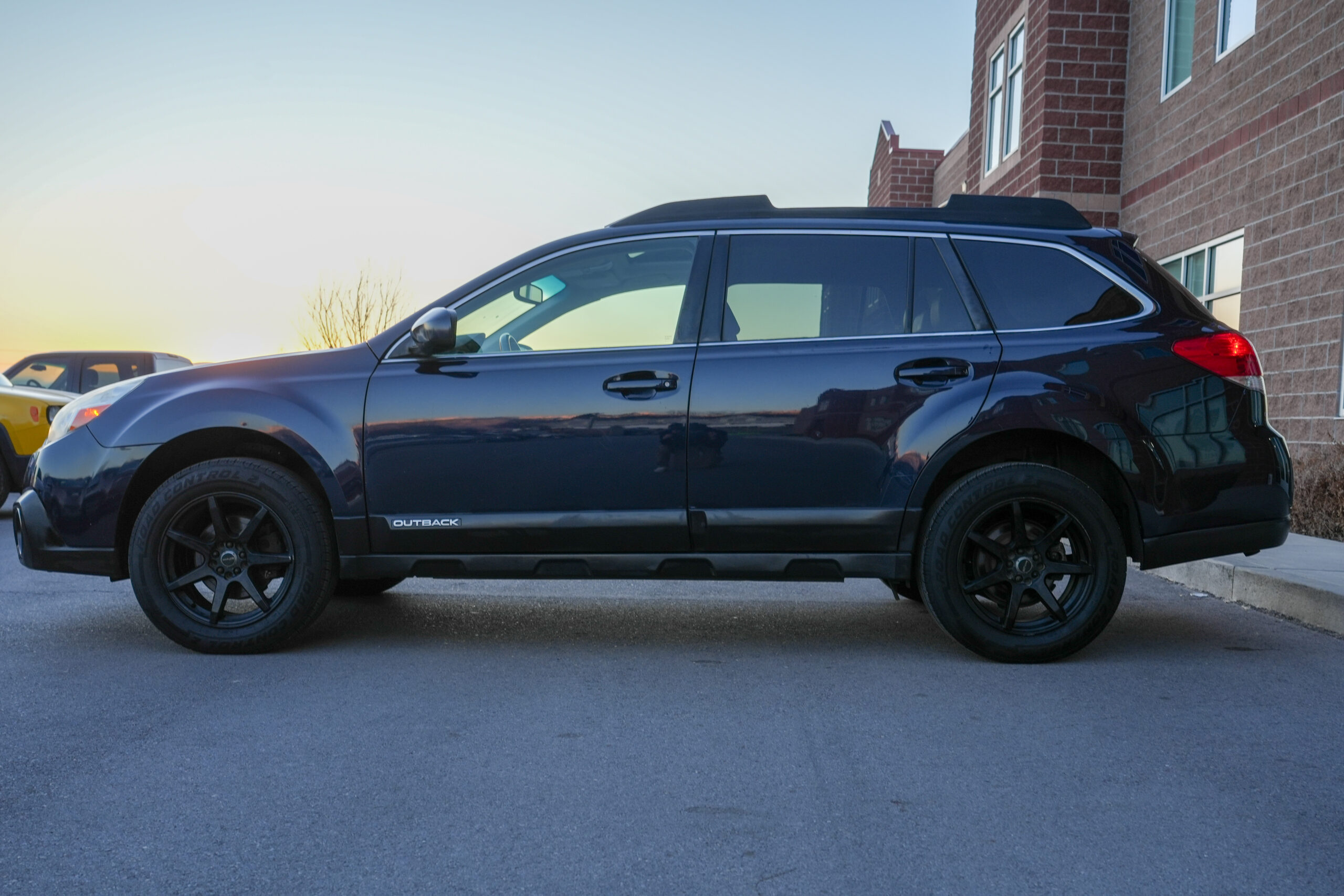 2013 Subaru Outback 2.5i Limited Wagon 4D