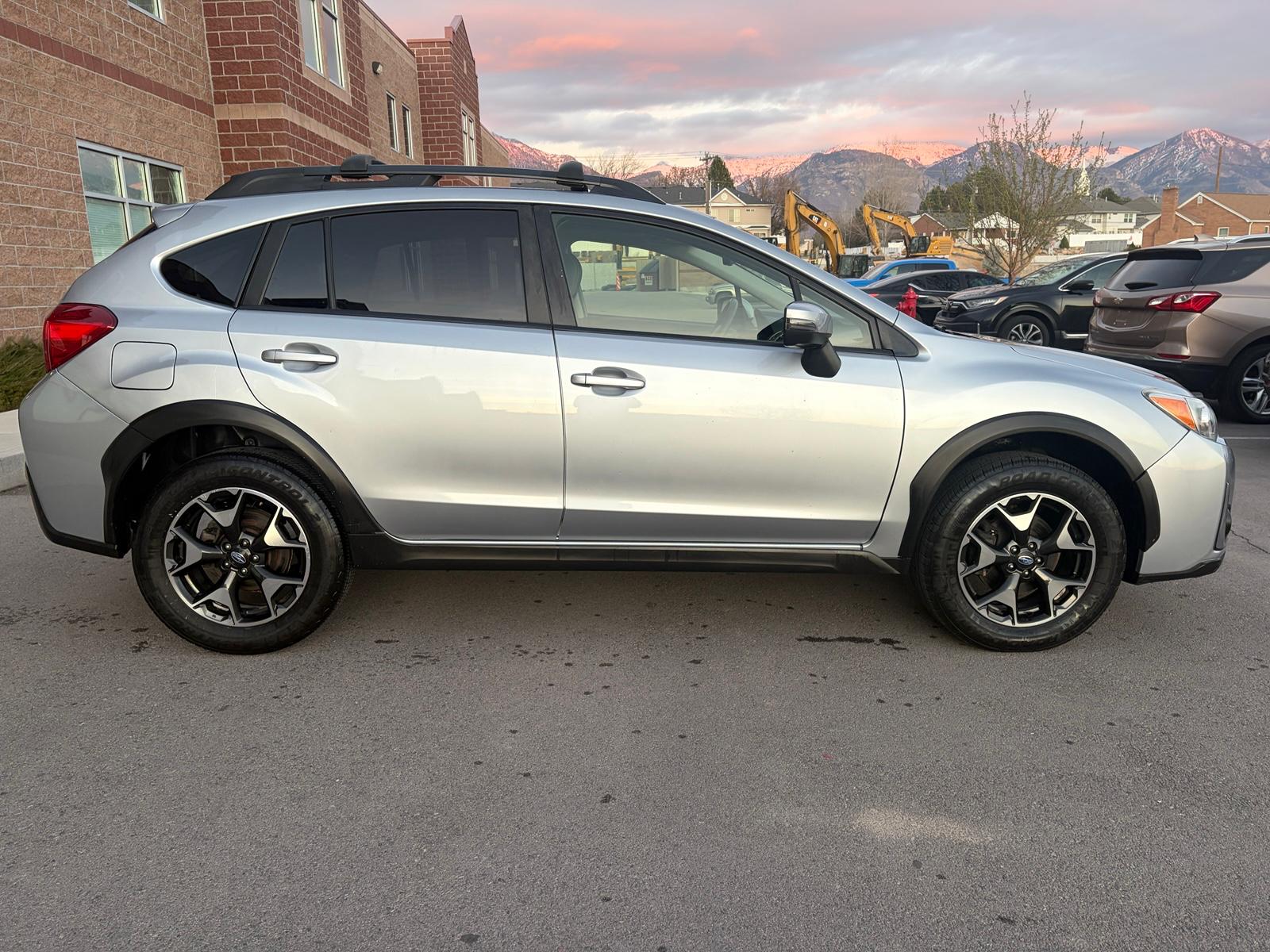 2017 Subaru Crosstrek 2.0i Limited Sport Utility 4D