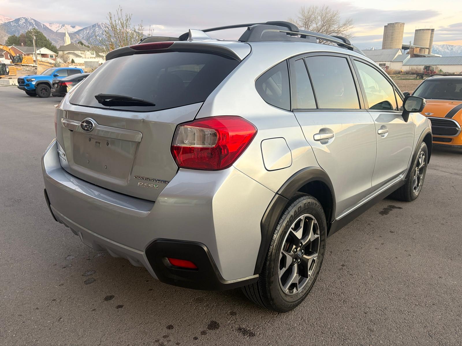 2017 Subaru Crosstrek 2.0i Limited Sport Utility 4D