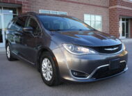2017 Chrysler Pacifica Touring-L Minivan 4D
