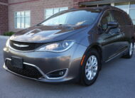 2017 Chrysler Pacifica Touring-L Minivan 4D