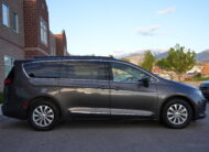 2017 Chrysler Pacifica Touring-L Minivan 4D