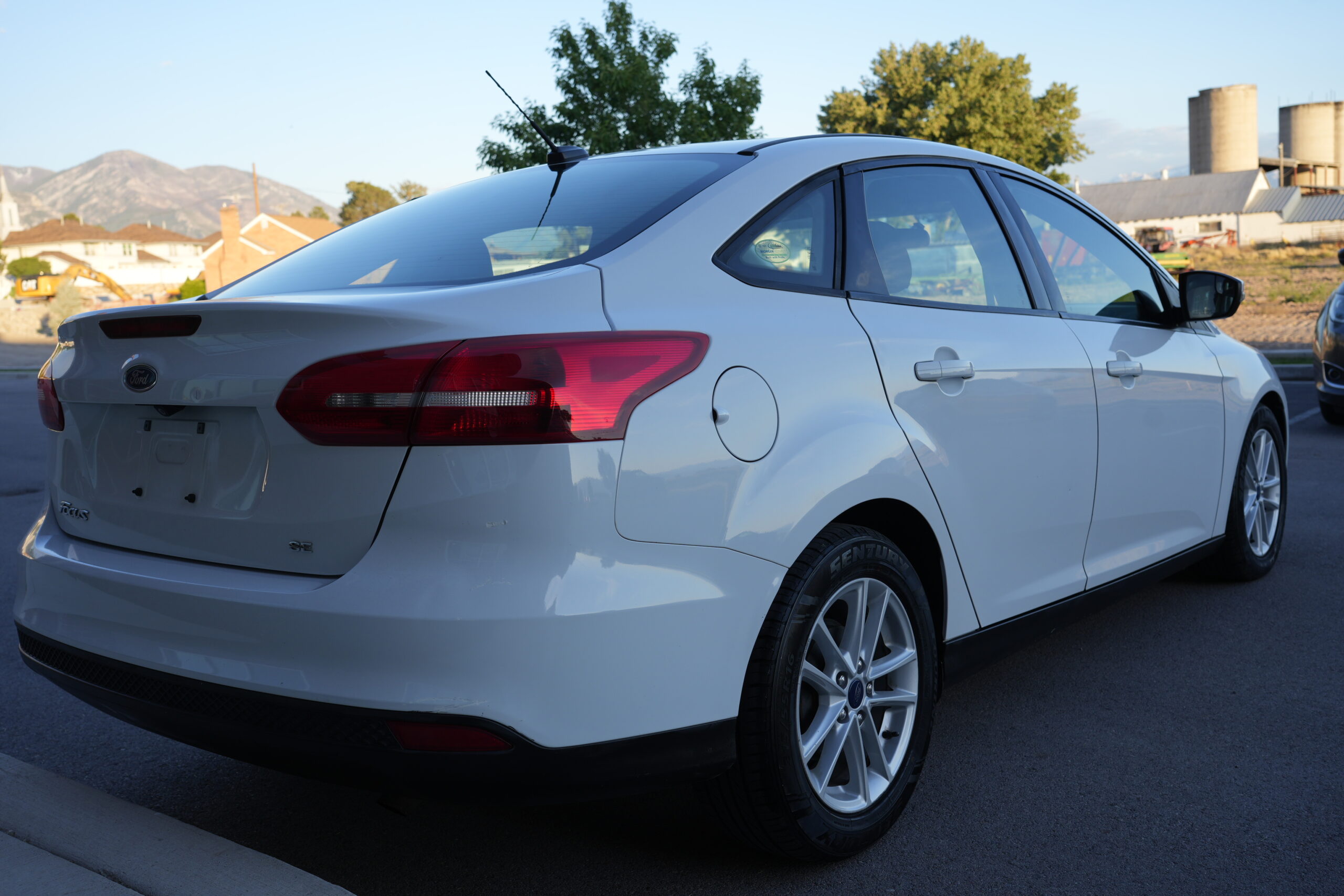 2017 Ford Focus SE Sedan 4D