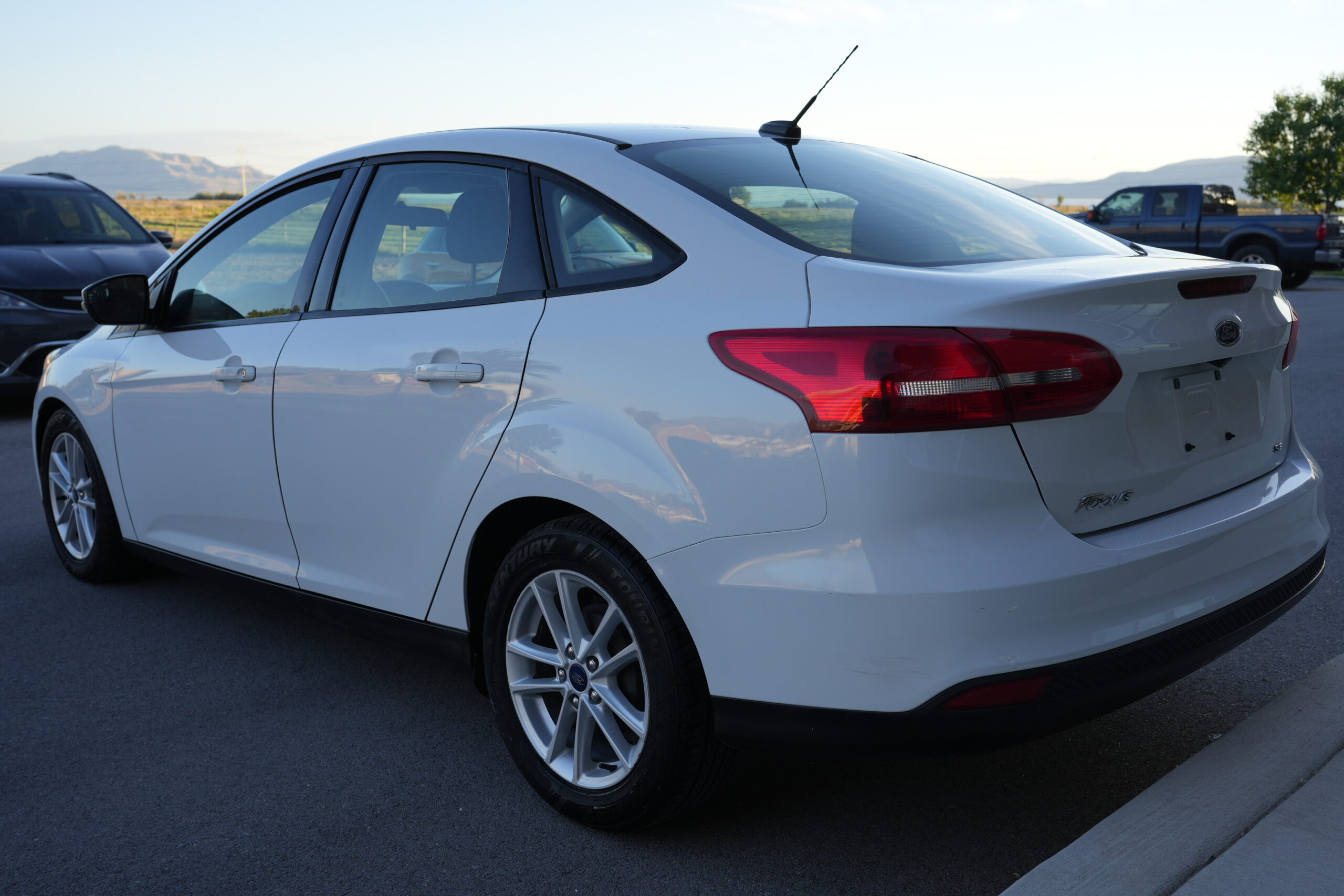 2017 Ford Focus SE Sedan 4D