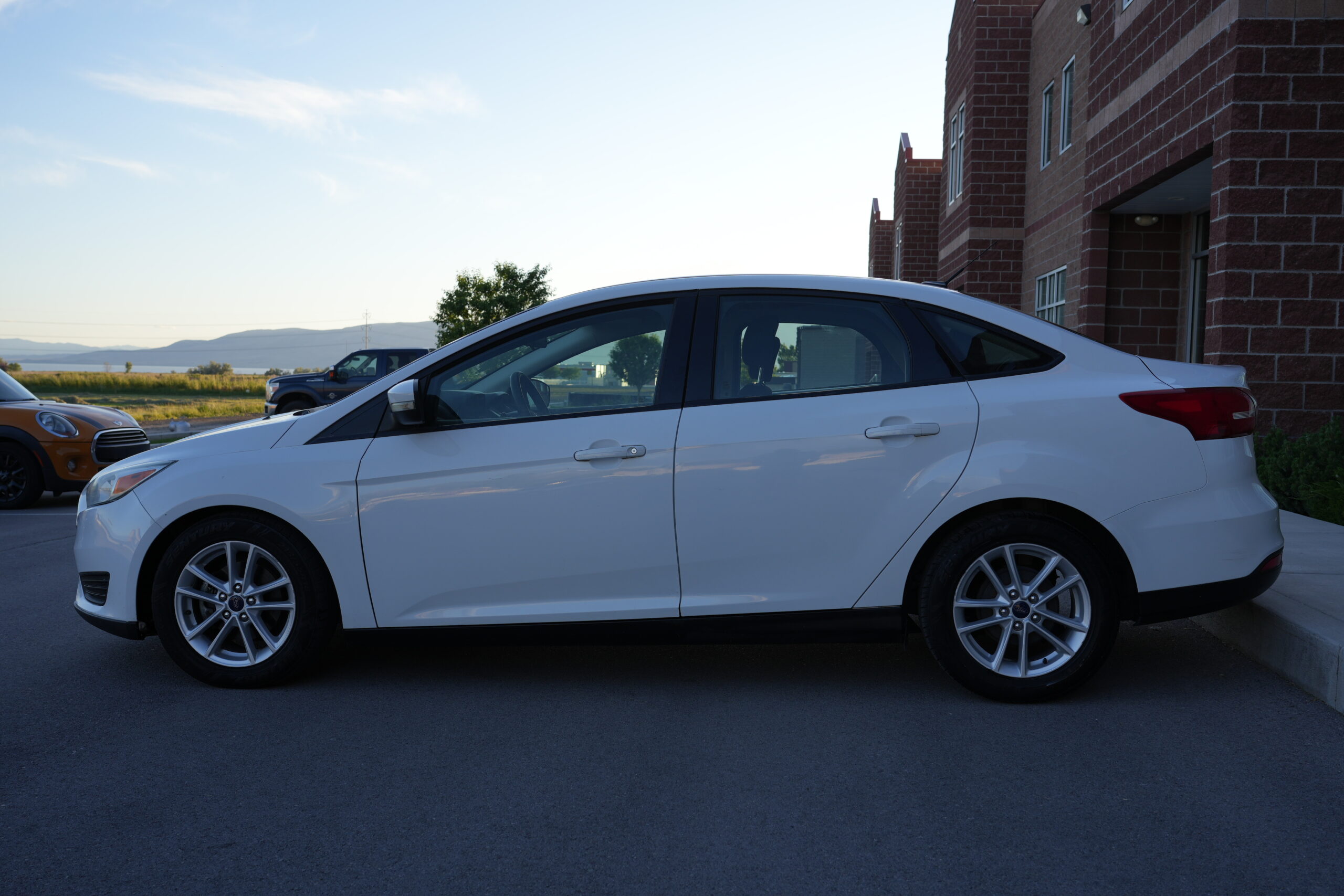 2017 Ford Focus SE Sedan 4D