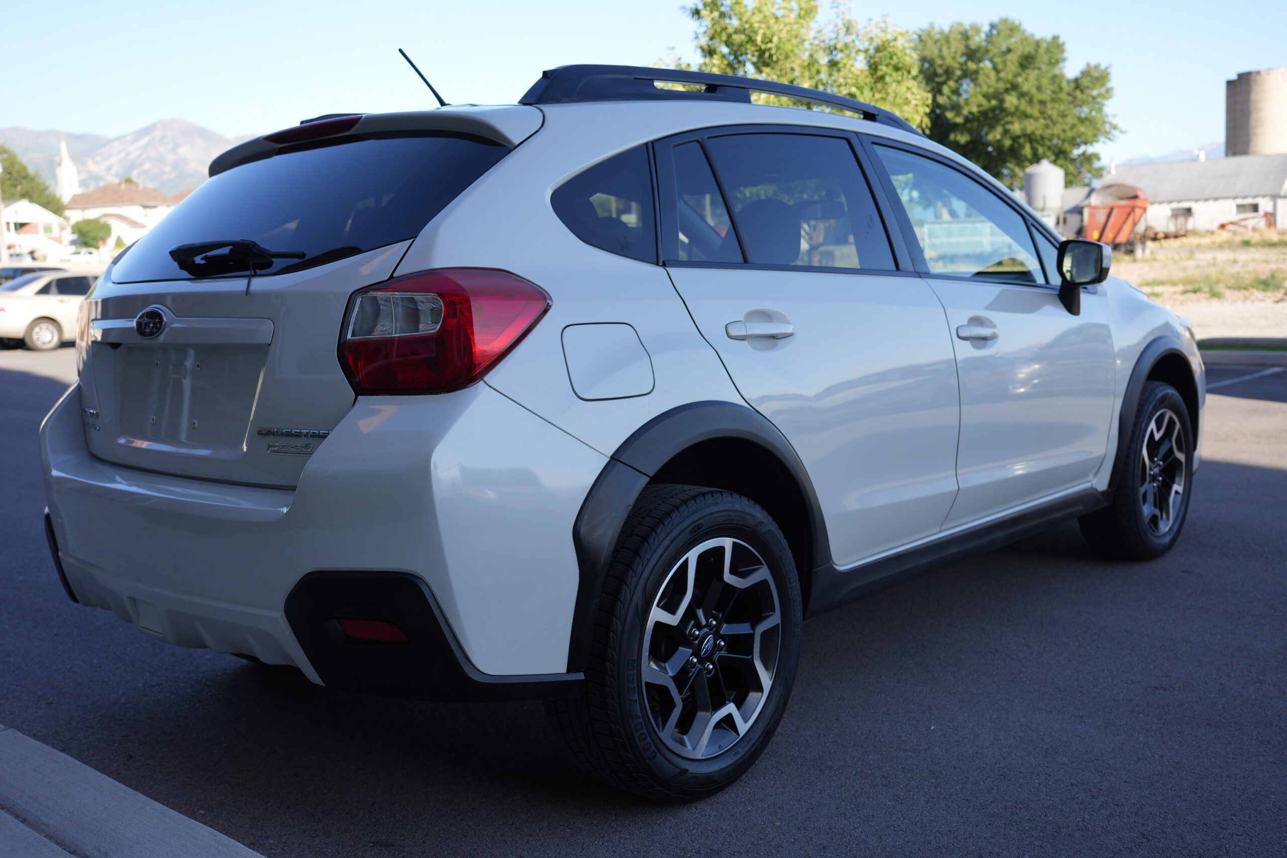 2017 Subaru Crosstrek 2.0i Premium Sport Utility 4D