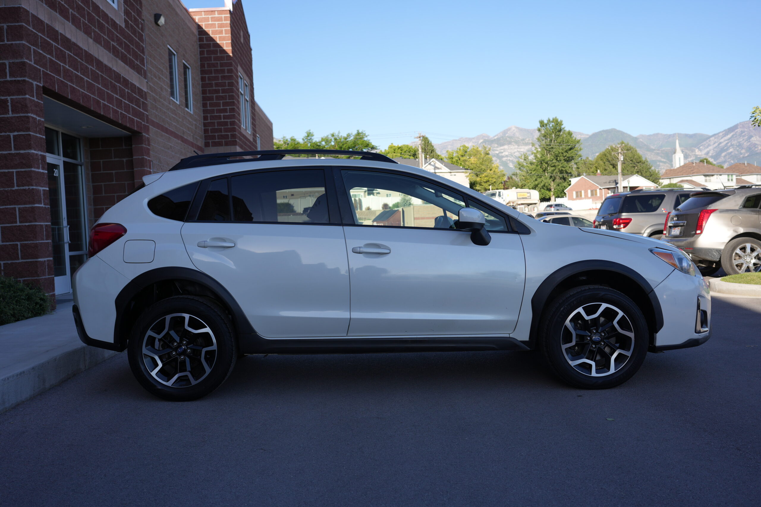 2017 Subaru Crosstrek 2.0i Premium Sport Utility 4D