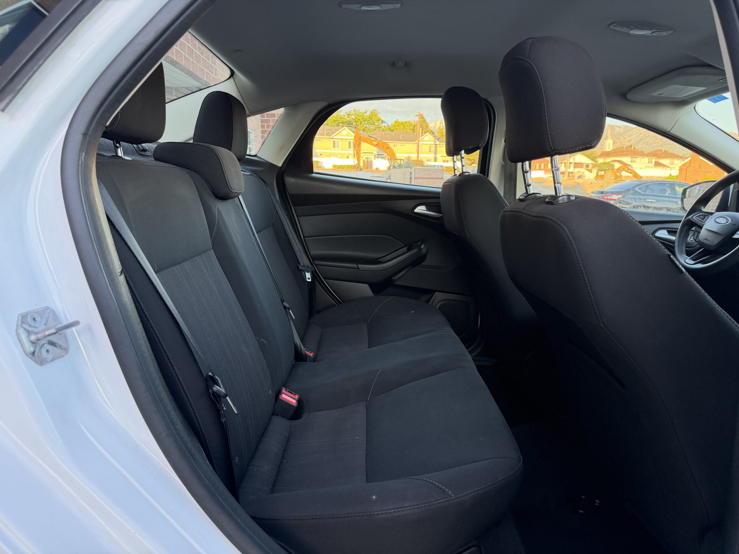 2017 Ford Focus SE Sedan 4D