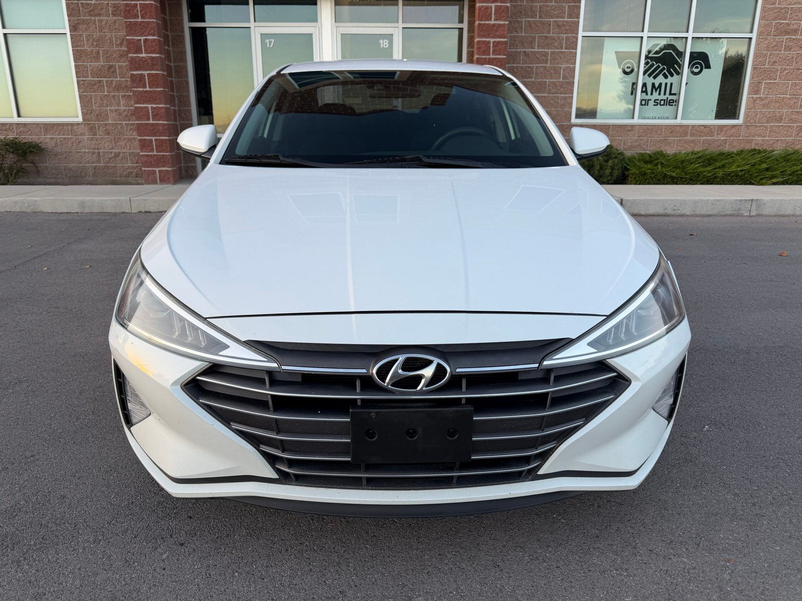 2019 Hyundai Elantra SEL Sedan 4D