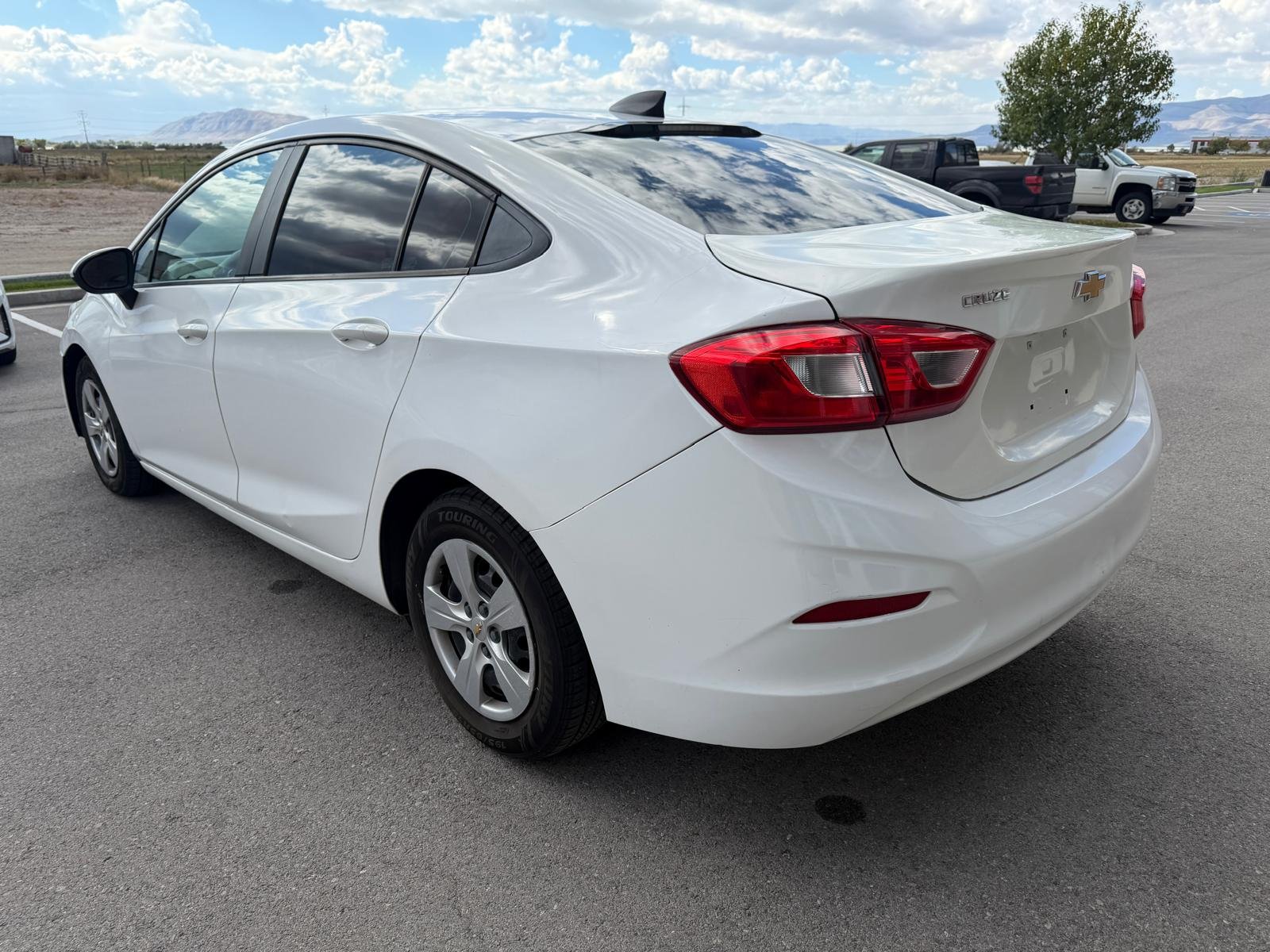 2018 Chevrolet Cruze LS Sedan 4D